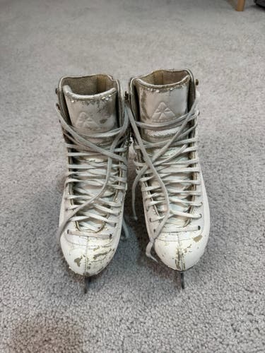 Jackson Ultima Freestyle Figure Skates – Size 3.5C – Ultima Mark IV Blades