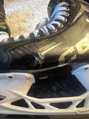 2024 CCM Tacks XF Pro Hockey Skates Regular Width 9 (Used)