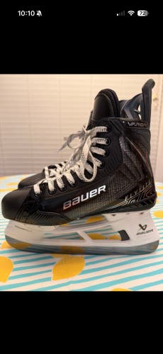 Black 2025 Bauer Vapor Flylite Hockey Skates Extra Wide Width Pro Stock 6.25 (Used)