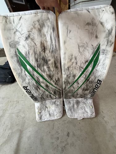 Small Bauer Vapor Hyperlite 2 Goalie Leg Pads (Used)