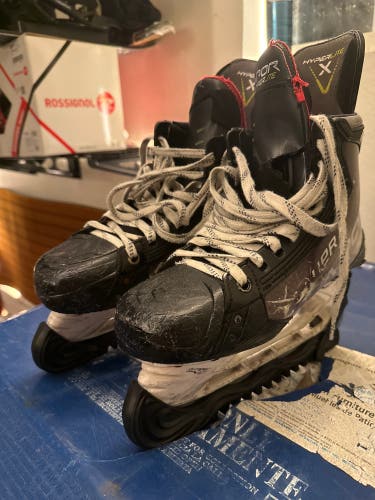 Bauer Vapor Hyperlite Hockey Skates Size 6.5 (Used) - New inserts + new steel