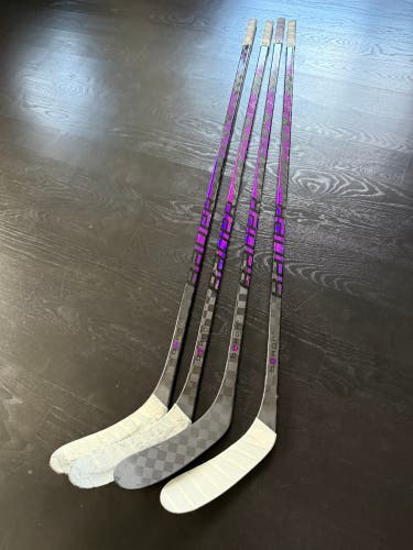 Senior Bauer Pulse Right Handed Hockey Stick P28 70 Flex (Used)