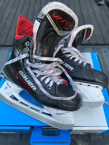 Bauer Vapor X4 Hockey Skates 6.5 (Used)