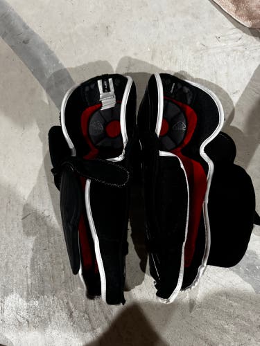 Senior Bauer Vapor 1X Lite 16" Shin Pads (Used)