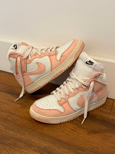 1985 Artic Orange Unisex Size M 8.0 (W 9.0) Adult Nike Dunk High Shoes (Used)