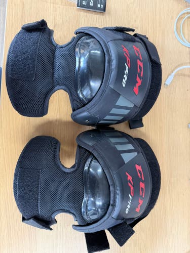 CCM KP Pro Knee Pads