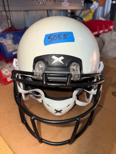 USED XENITH X2E+ YOUTH FOOTBALL HELMET - LARGE - WHITE