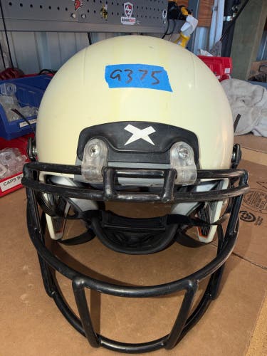 USED XENITH X2E+ YOUTH FOOTBALL HELMET - LARGE - WHITE