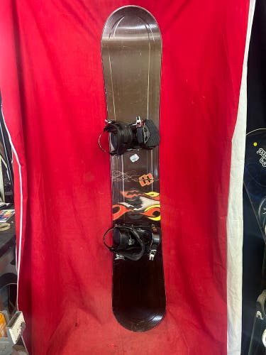 Snowboard: Morrow Snowboard All Mountain With Bindings Directional Twin 165 cm (Used)
