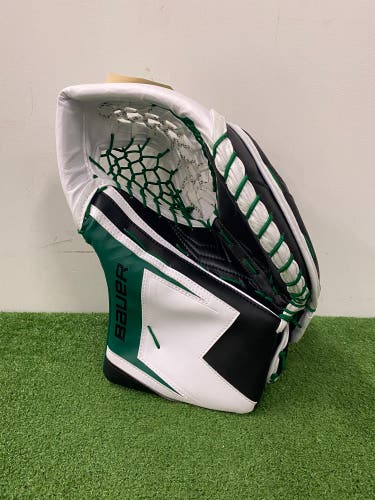 Intermediate Bauer SV Pro Goalie Glove | Regular (New)