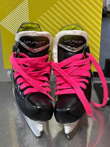 Bauer Vapor X4 Hockey Skates 12.5 (Used)