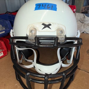 USED XENITH X2E+ YOUTH FOOTBALL HELMET - LARGE - WHITE