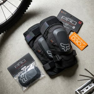 NWT Fox Racing Launch Pro D3O Knee Guards Size Small S + Caps Bundle SOLD OUT