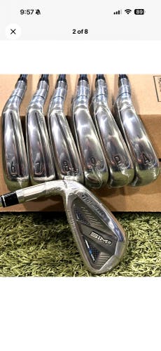 Men's TaylorMade SIM2 MAX Right Handed Iron Set Stiff Flex (7 Clubs) #5 - #9, PW, GW (New)
