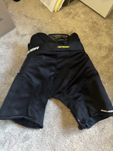 Men's Intermediate Medium Bauer Supreme Mach Hockey Pants (Used)