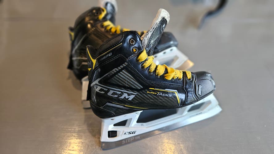 CCM Super Tacks 9370 - Goalie Skates (Int. size 6)