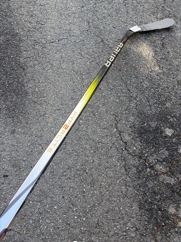 Bauer Vapor Hyperlite 2 Hockey Stick | Right Handed | 70 Flex P92