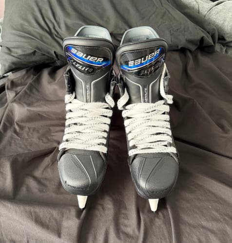 2025 Bauer Vapor Flylite Hockey Skates Regular Width 7 (Used)