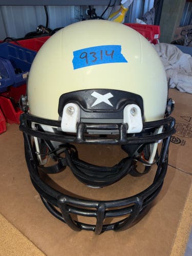 USED XENITH X2E+ YOUTH FOOTBALL HELMET - LARGE - WHITE