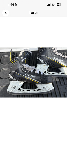 2018 CCM Tacks 9090 Hockey Skates Extra Wide Width 9 (Used)