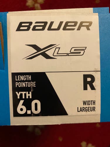 Bauer Size 6 Youth XLS Hockey Skates Regular Width (New)