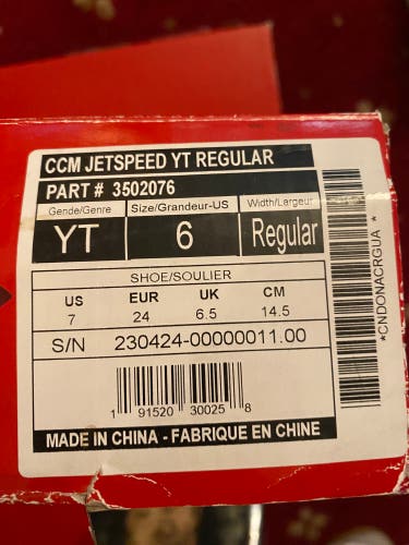 CCM Size 6 Youth JetSpeed Hockey Skates Regular Width (New)