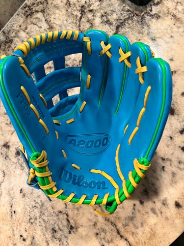 Wilson A2000 PP05 RH Infield Baseball Glove 11.5" (New)