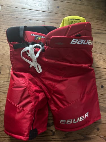 Senior Large Bauer Supreme 2S Hockey Pants (Used)