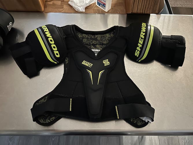 Men's Medium Senior Sher-Wood Rekker Legend 4 Shoulder Pads