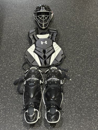 Under Armour Victory Series Catcher's Set (New)