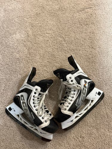 White 2026 CCM JetSpeed FT8 Pro Hockey Skates Regular Width Pro Stock 9 (Used)