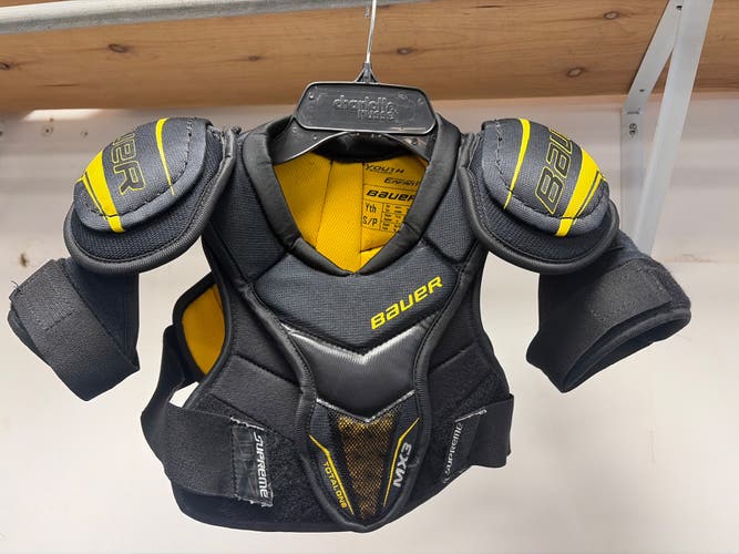 Small Youth Bauer Supreme TotalOne MX3 Shoulder Pads (Used)