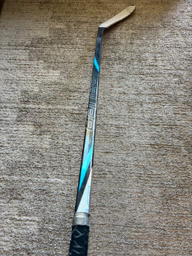 Junior Bauer Nexus Tracer Hockey Stick Right Handed P28 40 Flex (Used)