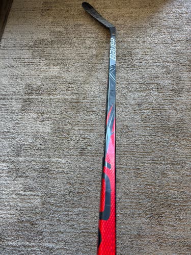Senior Bauer Vapor Flylite Hockey Stick Left Hand P92M 77 Flex (Used)
