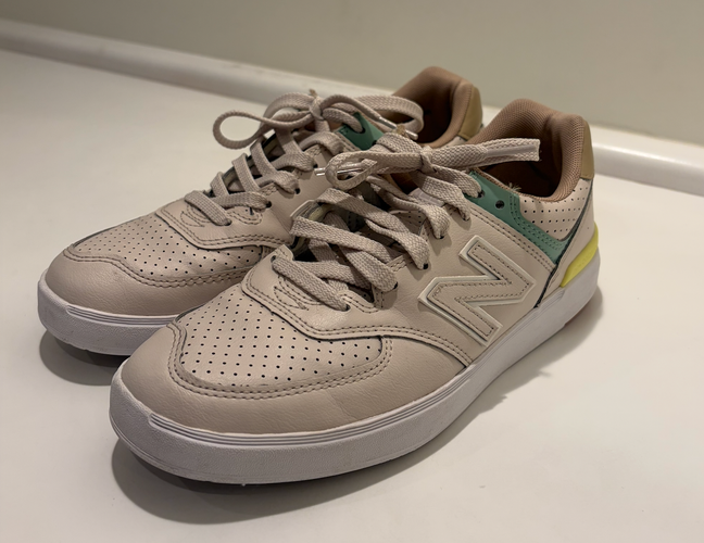 Women's Size M 5.0 (W 6.0) New Balance Tennis Shoes (Used)