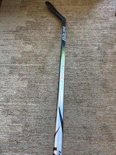 Intermediate Bauer Vapor Hyperlite 2 Hockey Stick Left Hand P92 55 Flex (Used)