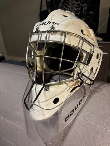 Senior Medium 2022 Bauer 940 Goalie Mask (Used)