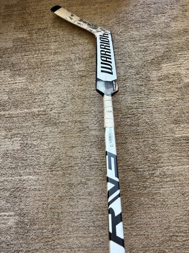 Intermediate Warrior Ritual V3 Goalie Stick Regular 23.5" Paddle (Used)