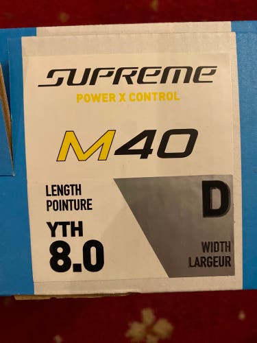 Bauer Size 8 Youth Supreme M40 Hockey Skates Regular Width (New)