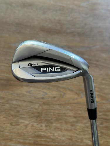 Ping G425 Gap Wedge (49.5)  Dynamic Gold X100 shaft (xtra stiff)