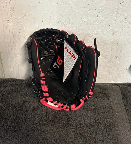Wilson Flash RHT Softball Glove 11.5" (New)