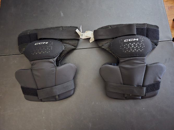 CCM F5 Goalie Knee Pads - Senior