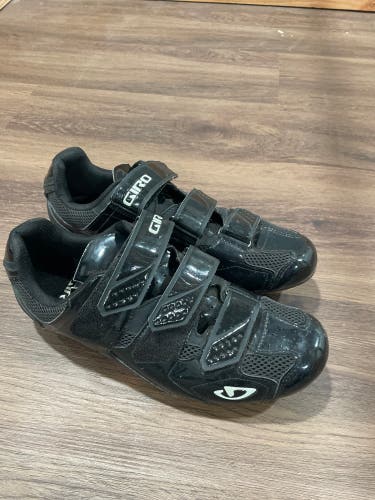 Men's Size 10 Giro Bike Shoes (Used)