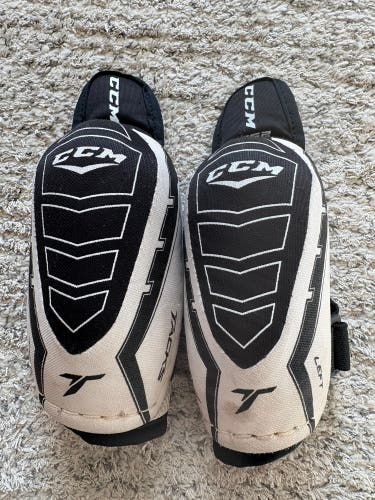 Junior Medium CCM Tacks 1052 Elbow Pads (Used)