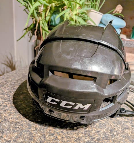 Medium CCM Vector V08 Helmet Pro Stock (Used)