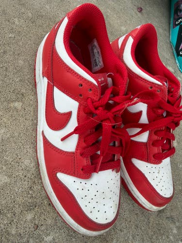 Red Unisex 5.5Y (Big Kids / Youth) Youth Nike Dunk Low Shoes (Used)