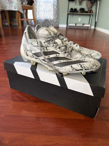 Men's Size M 14.0 (W 15.0) Adidas Adizero Electric Low Top Turf Cleats (Used)