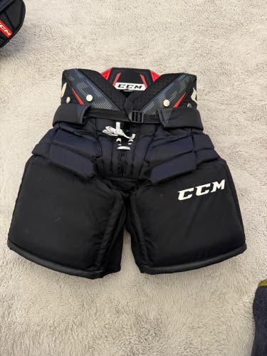 CCM 1.9 Senior Small Goalie Pants, Black