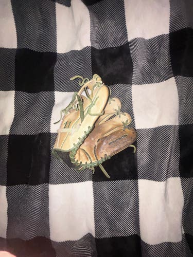 SSK Z9 RH Infield Baseball Glove 11.5" (Used)
