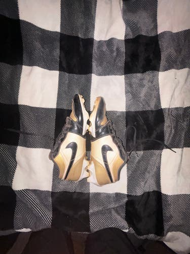 Men's Size M 11.0 (W 12.0) Adult Air Jordan Molded Cleats Cleats (Used)